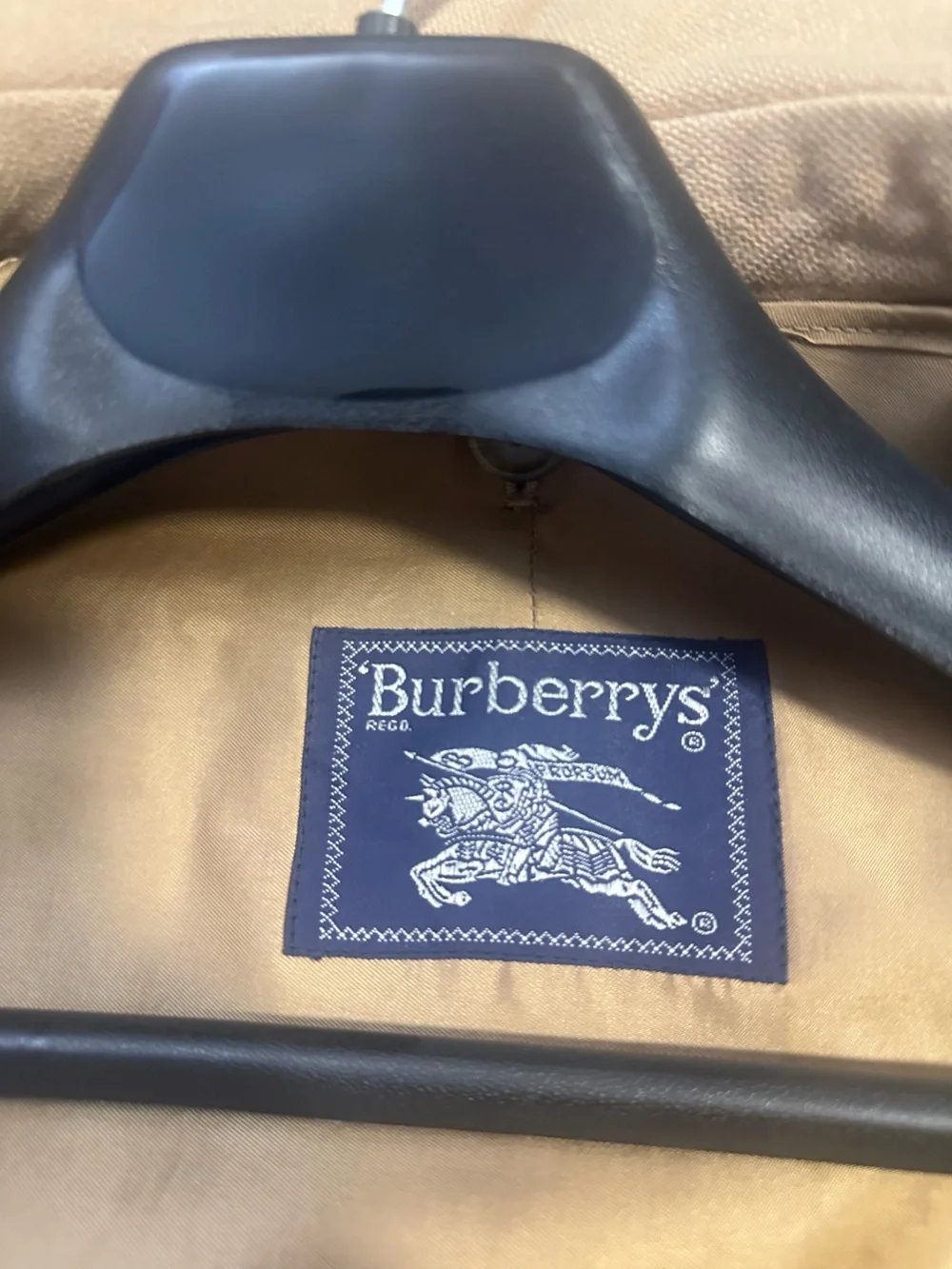 Burberry Beige Men’s Trench Coat with Branded Label Size 40 Regular